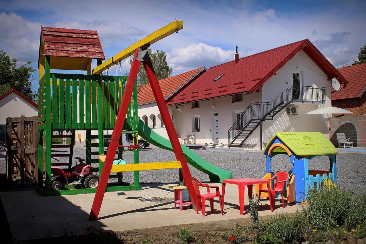 Yosefsfeld Bed and Breakfast Kutjevo Eksteriør billede