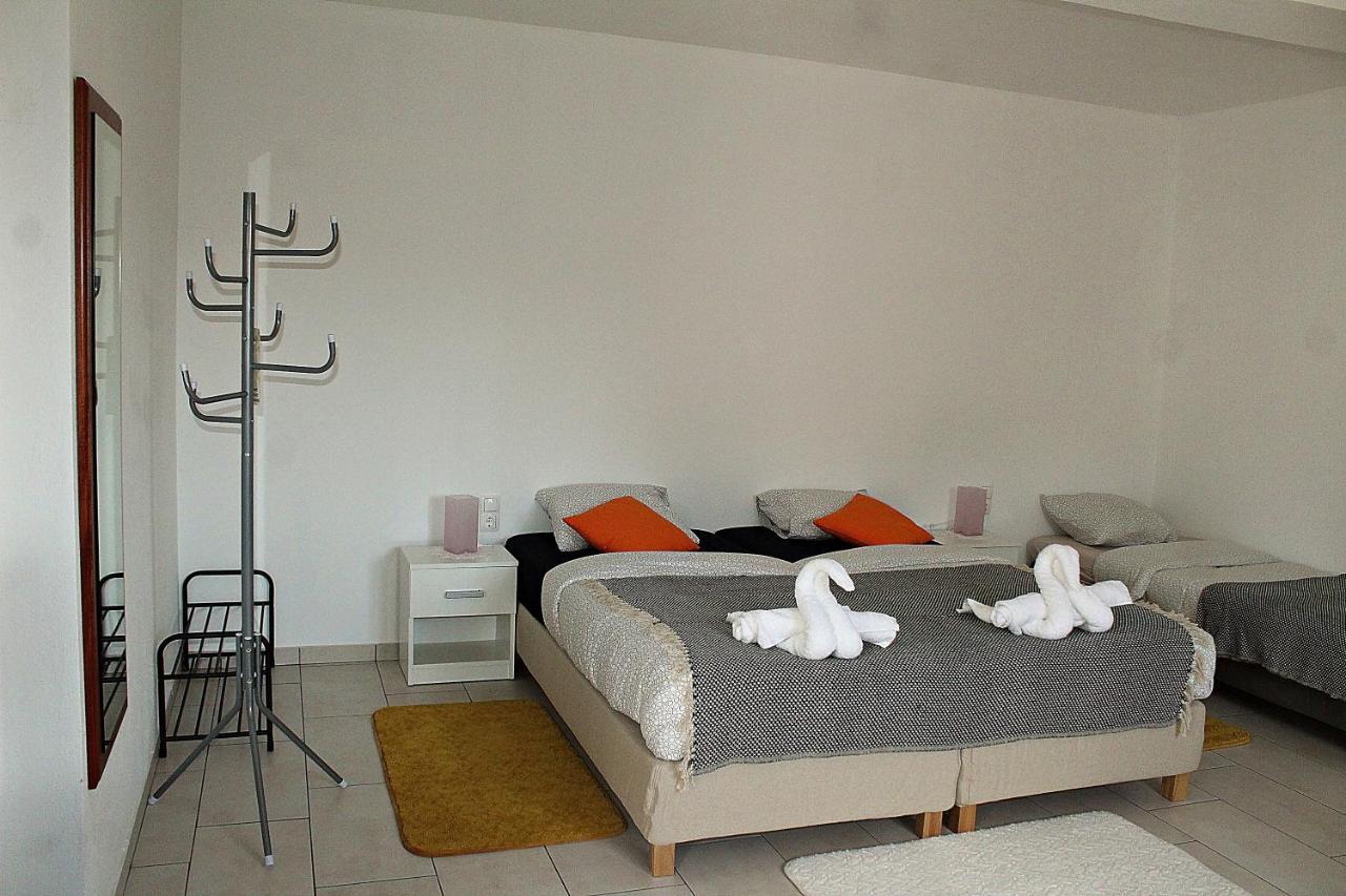 Yosefsfeld Bed and Breakfast Kutjevo Værelse billede